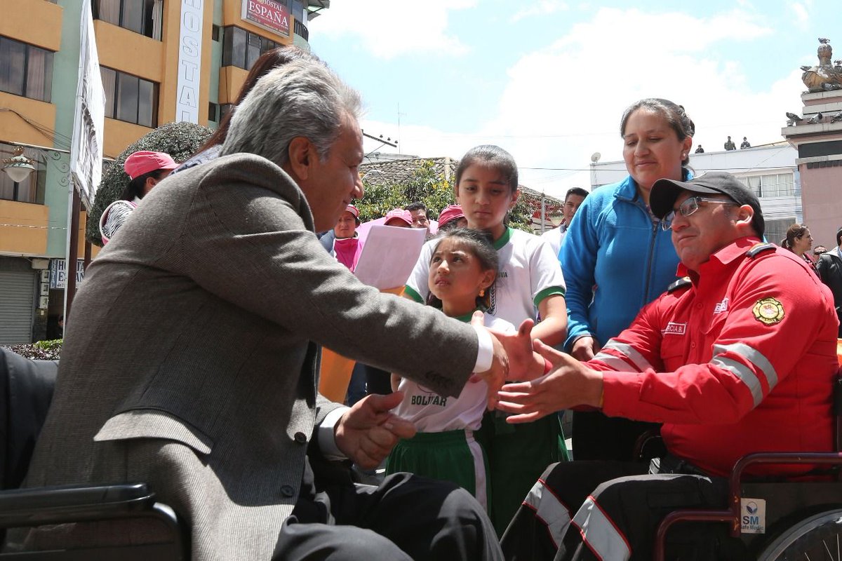 Lenín Moreno tweet media