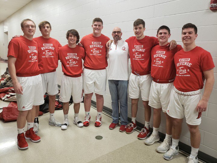 MMS_Ferguson's tweet image. What a crew! This group of seniors really helped me grow as a coach and person. Lucky that I was able to help them in their growth as a player and a man #allforM #milfordsoars