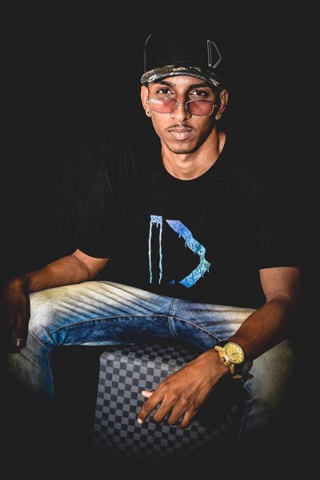 vtchiq's tweet photo. Sobre o ensaio 📸 https://t.co/6yfTXX0pEJ