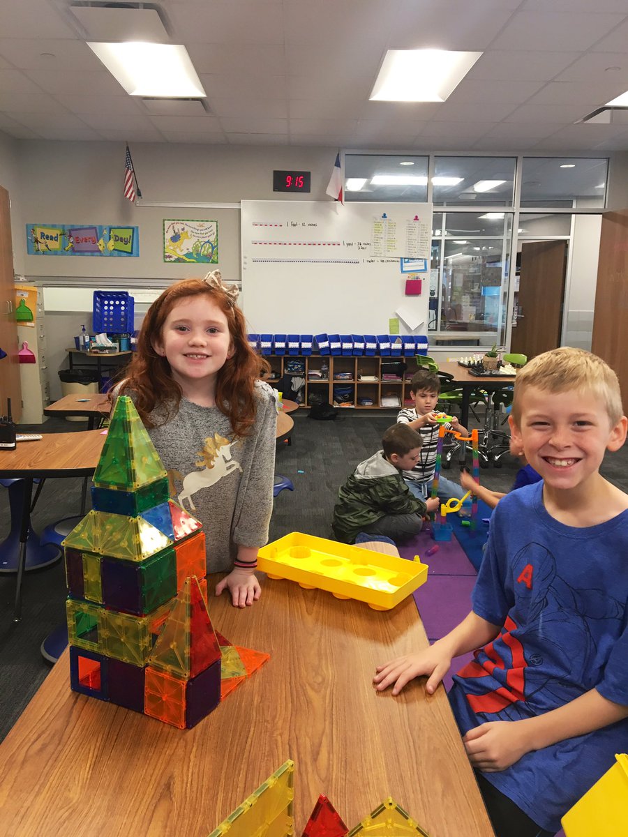KAndersonMath2's tweet photo. Future engineers at work during #bisontime! #BethkeGrows #CBE2nd https://t.co/VDrYIr1EpA
