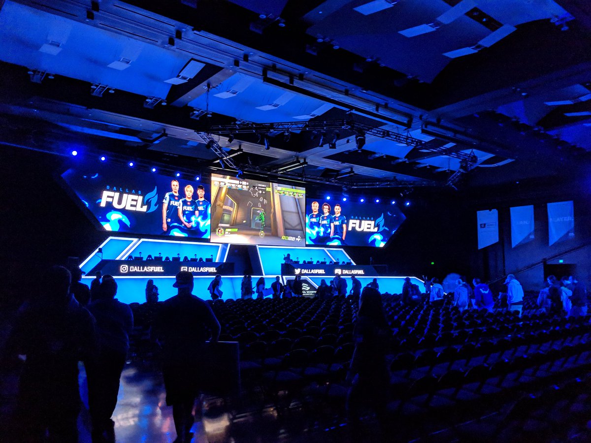 BestDanielNA's tweet photo. Your boy is out here at @EsportsStadium for the @DallasFuel watch party #BurnBlue #FuelWatchParty https://t.co/LiYSFEARJu