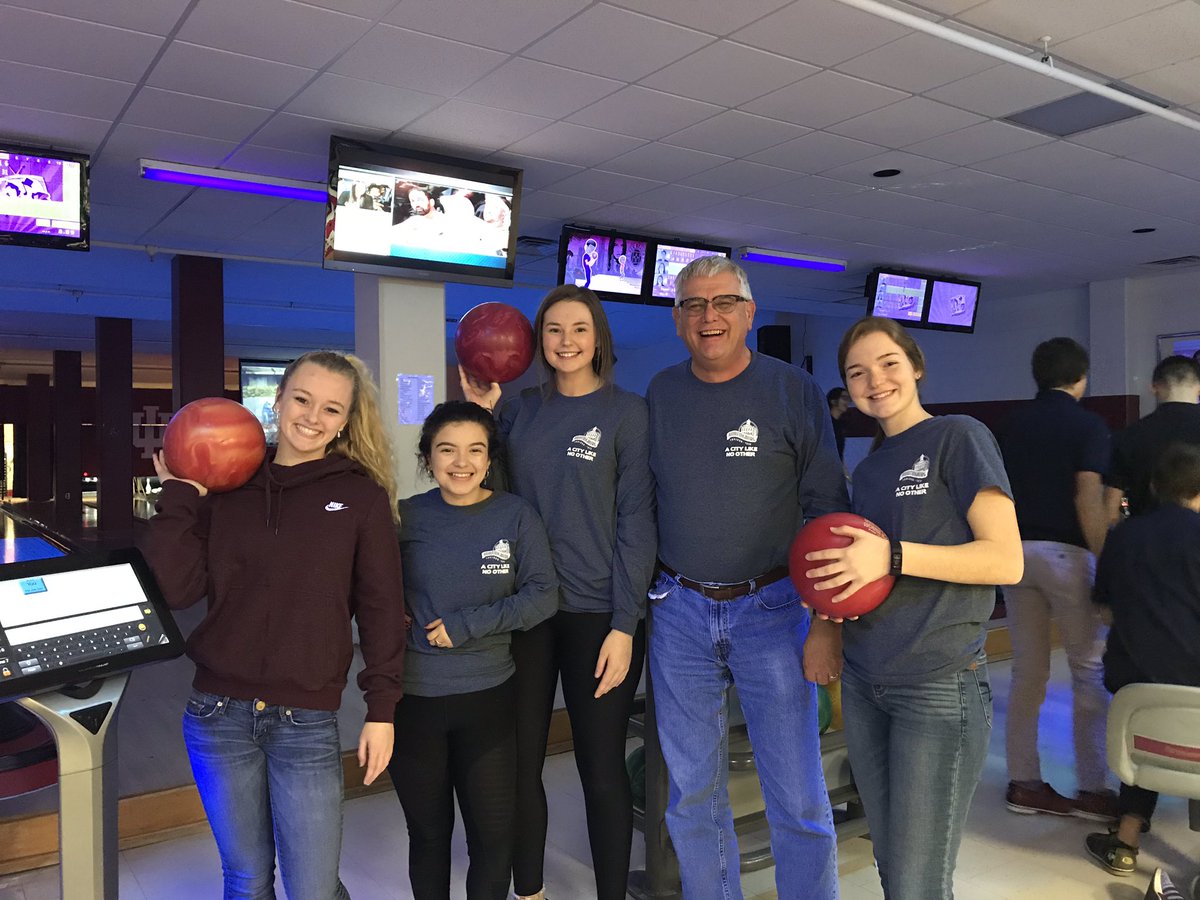 IndyChelsea's tweet photo. Kicking off #2019AimYouthSummit with bowling and networking! https://t.co/jgPUdx8EBC