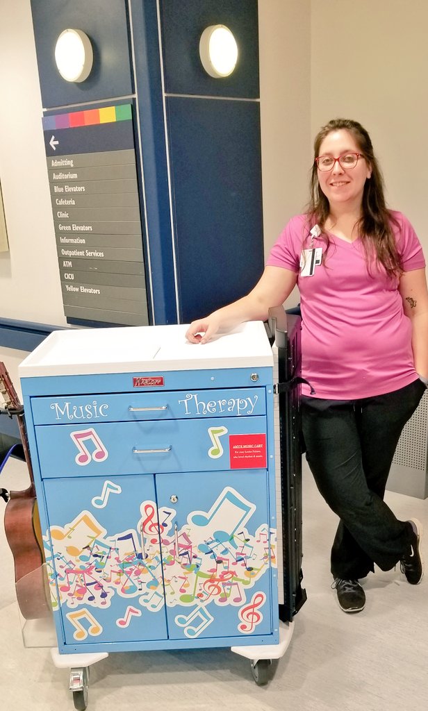 preanka's tweet photo. Ran into this lady earlier today... Did you know we provide #musictherapy for our patients @CHNOLA ? Just one of the many ways our #CHNOLAsidekicks help keep our patients comfortable. #CHNOLAproud #music https://t.co/d6ixPeaIyt
