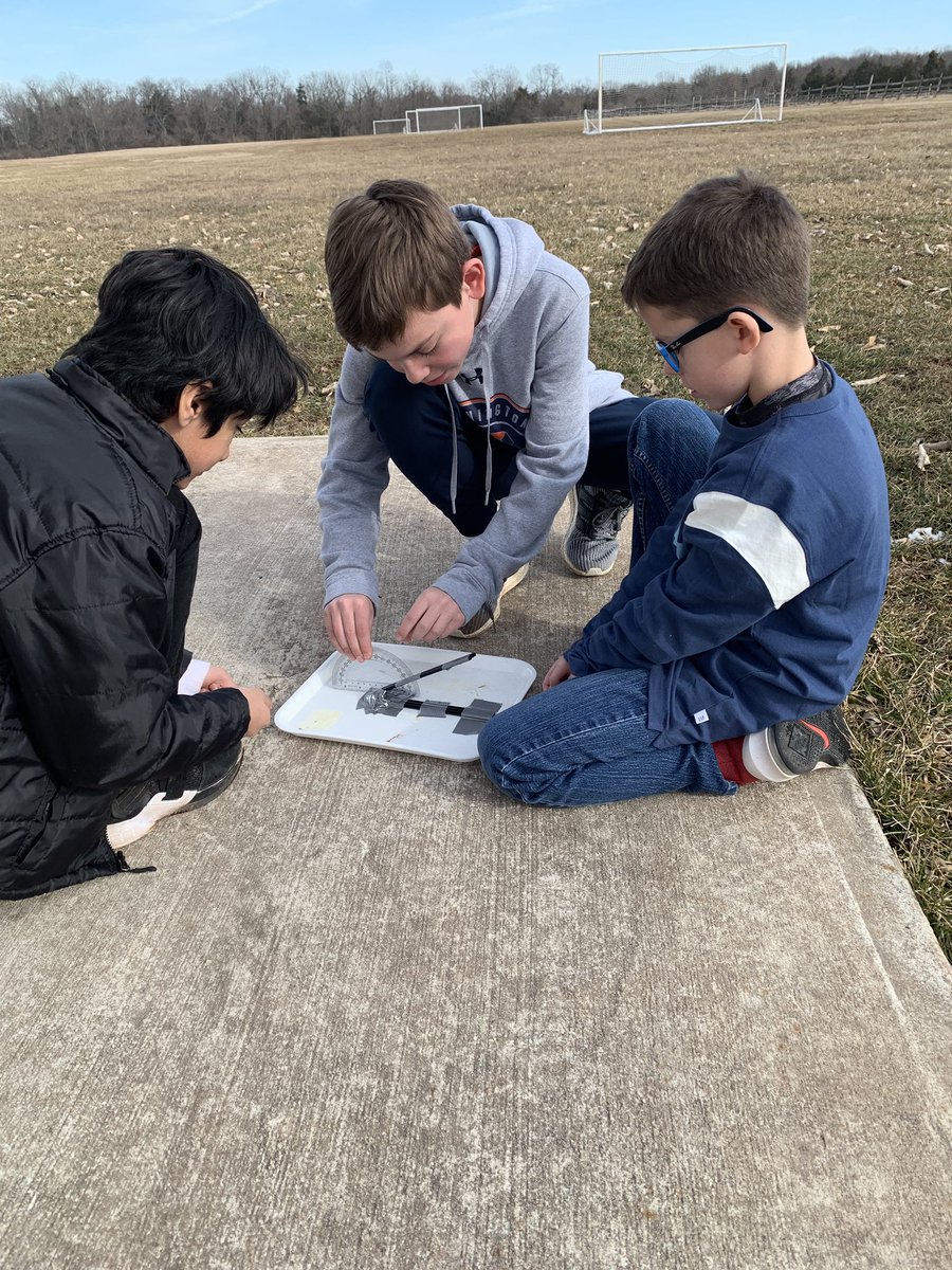 mr_schaal's tweet image. Testing out sun angle measuring devices! Kids love designing and engineering! #beartavernpride #Engineeringanddesign