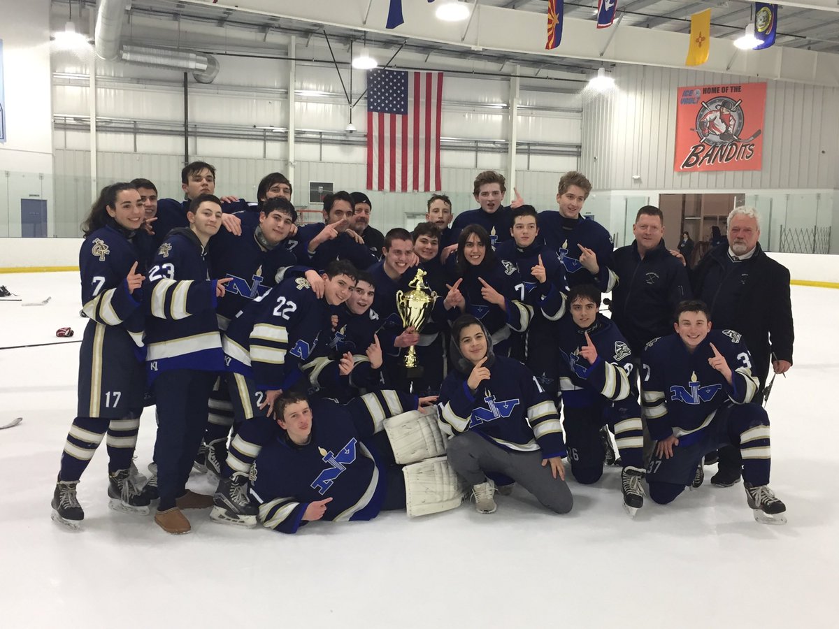 VarsityAces's tweet photo. Northern Valley wins the Big North Bronze Cup - first ever for Old Tappan and Demarest https://t.co/Bbavz1Kafw