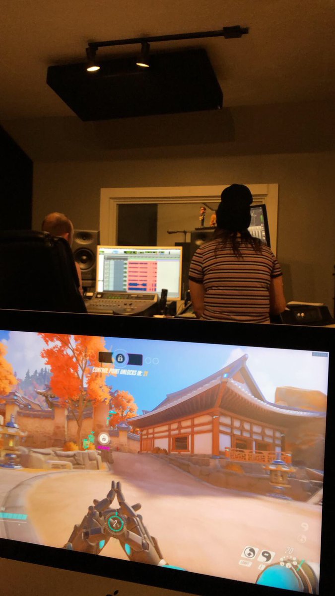 DeeKeiMixes's tweet photo. Playing @PlayOverwatch while playing songs at @coldhousestudio https://t.co/C7bj3lwoGO