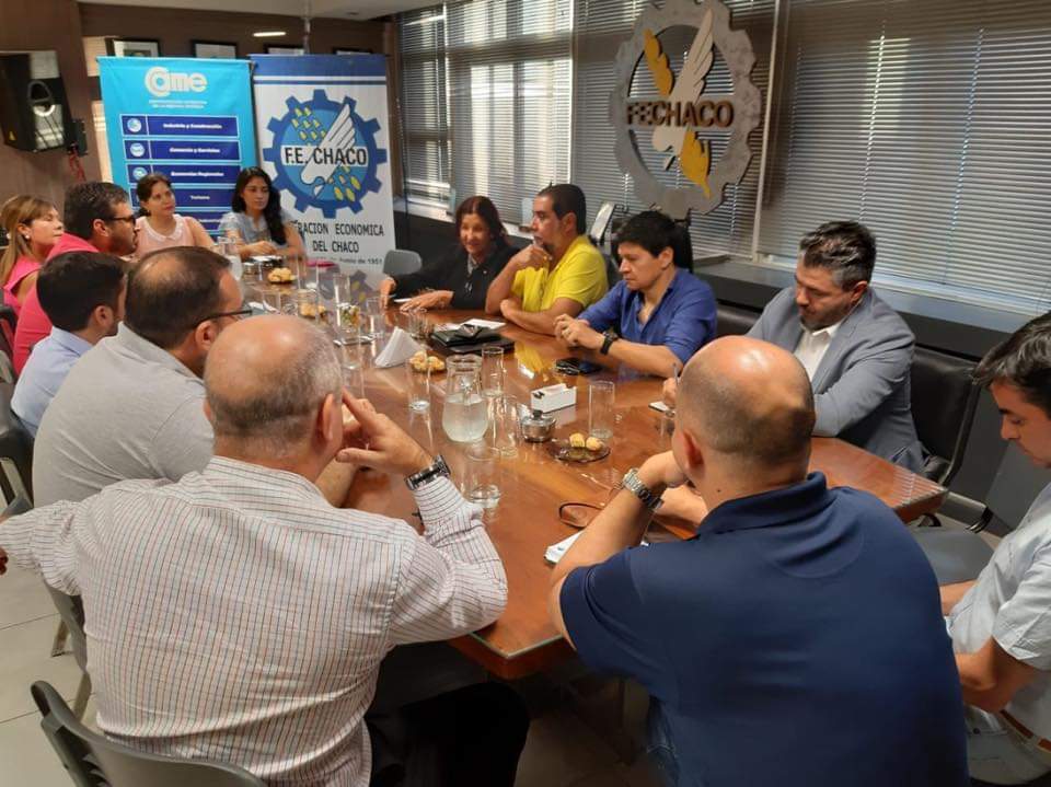 MujerCAMECH's tweet photo. Presentación de PLATAFORMA PILAR CAME. En @fechacochaco, junto a directivos de #CAMECH,  Cámaras del interior y @CamaraRcia . Nuevas herramientas digitales como acceso a las nuevas formas de comprar/Vender productos y servicios @redcame @BeatrizTourn @CAMEMujeres https://t.co/1IWN59TJ6s