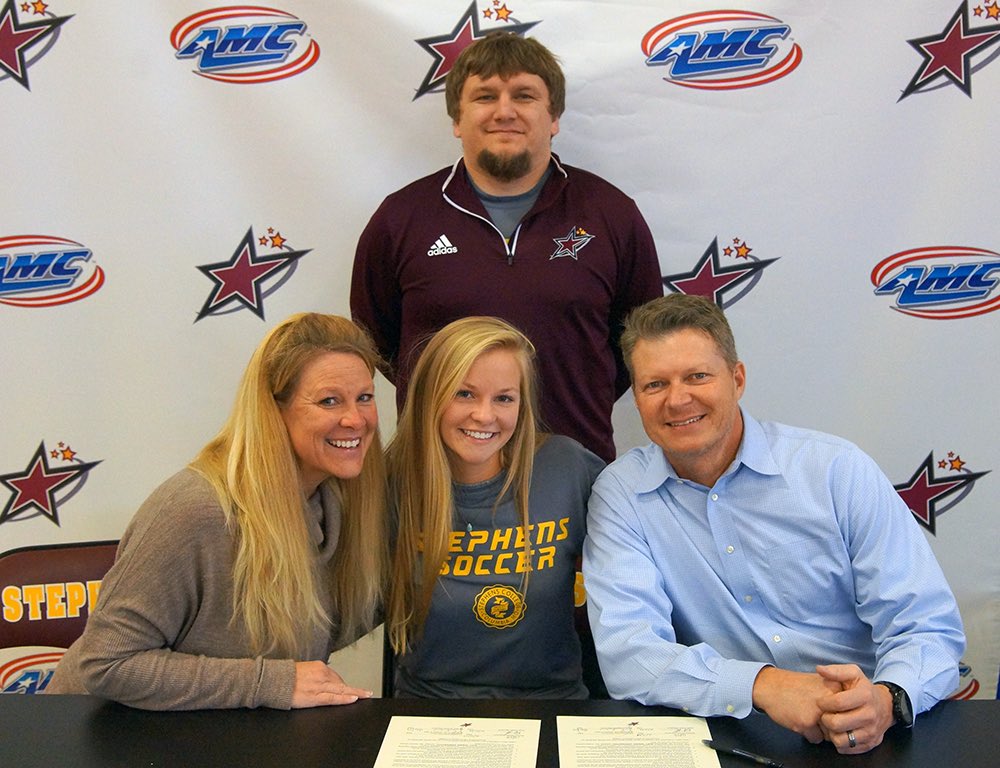 SimsAbbie's tweet image. So excited to officially be a Star! #AMCWSoccer @Stephens_Soccer @KirkwoodSoccer