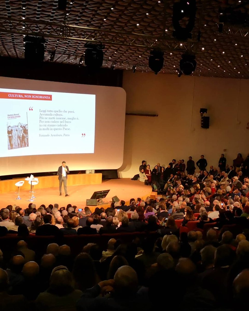 pierpalmariggi's tweet photo. La politica autentica non può non essere il frutto dei pregi e dei difetti di qualcuno, dei suoi più gravi errori e delle sue brillanti intuizioni, dei suoi limiti e delle sue visioni, forse è proprio per questo che non smette mai di essere bella. #quellicherestano @matteorenzi https://t.co/8GNpdPuOv6