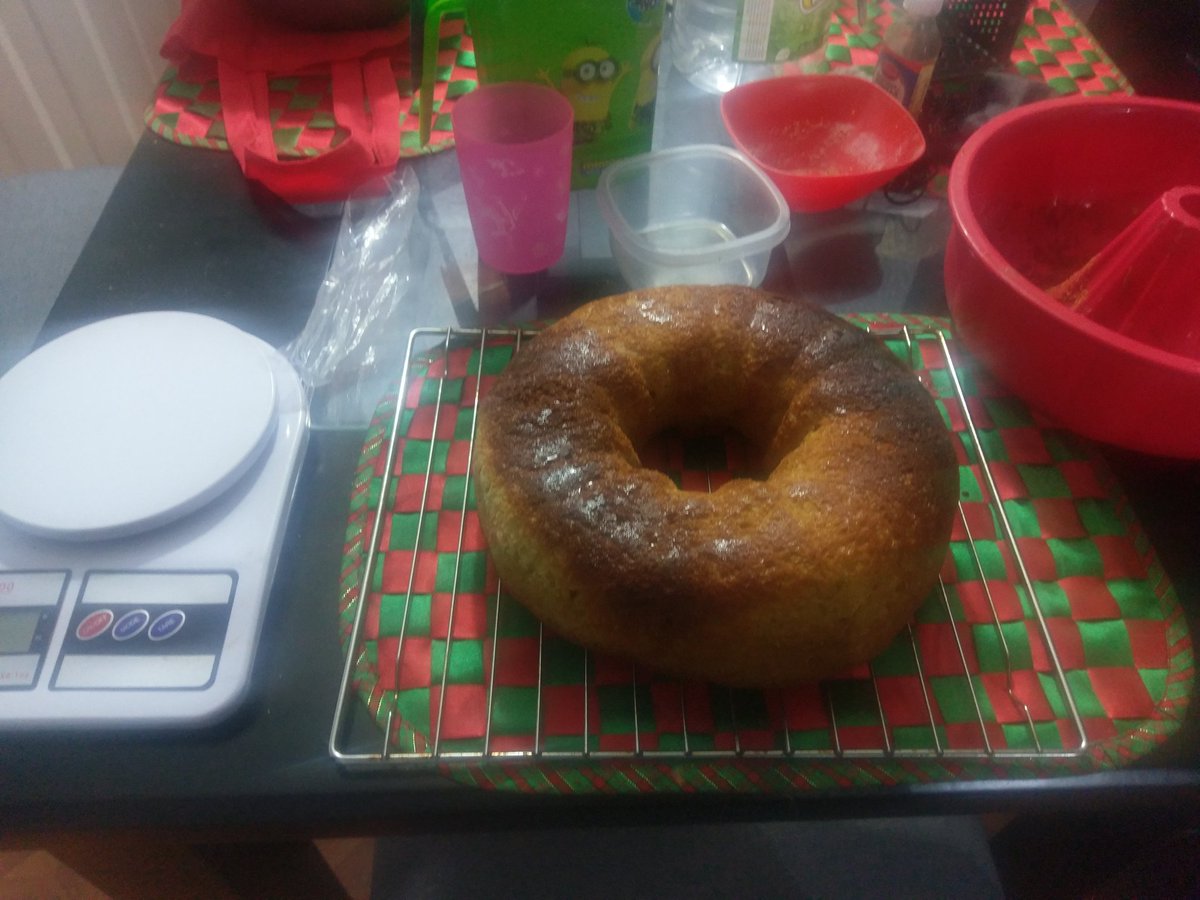 chaoticblue83's tweet photo. Hicimos torta de naranja con mi esposa....
#Relationshipgolas https://t.co/4LnwCsudHH
