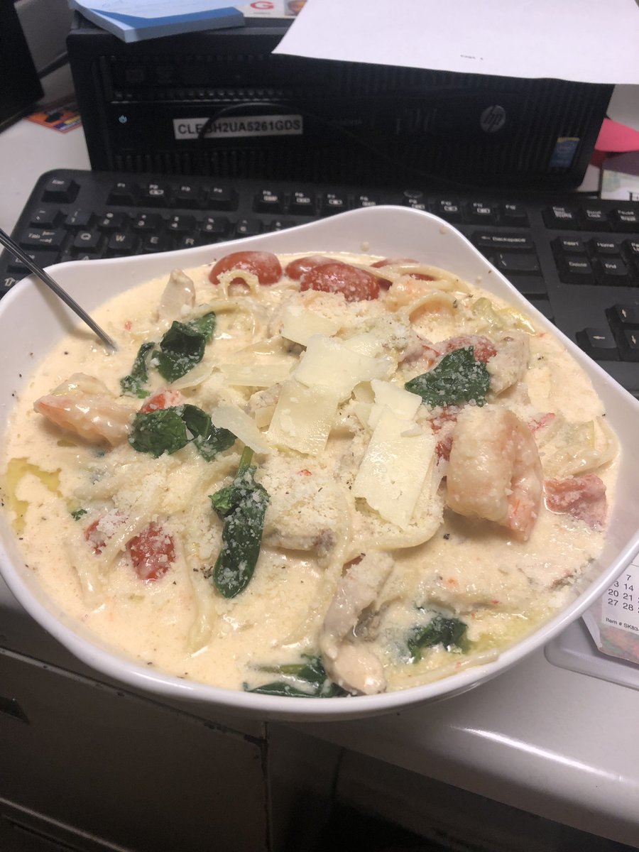 Meaty216's tweet photo. Letโs take a food break!! #workhardeatgood https://t.co/ggp6eS3vfh