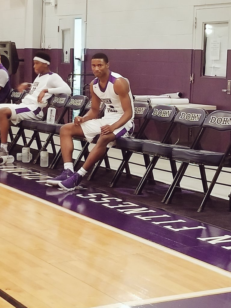 lashawnda_b's tweet photo. My oldest Hooper ❤ #4  #prepball  #basketball #hooplife @dayshawn_blair https://t.co/YVjGU4of9M