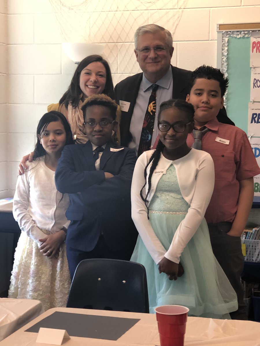 sumler_emma's tweet photo. Another successful Manners Lunch in the books! Thank you to all our wonderful guests! Sumler’s Squad really enjoyed it! #oneccps @BellwoodBulldog https://t.co/uuUAZH40eb