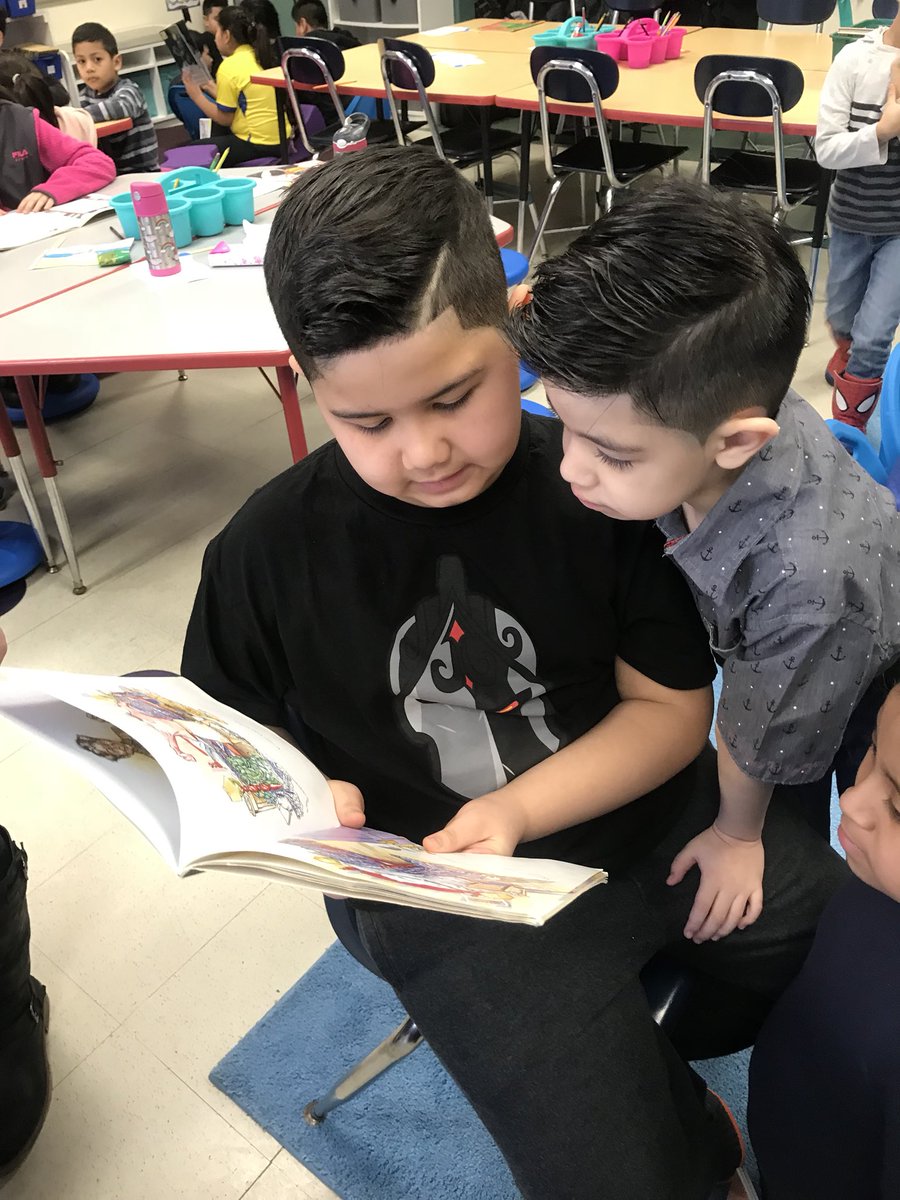 Reading with our first grade buddy class ❤️ #Pcpride #dosidiomas #lasaventurasdeclase4P