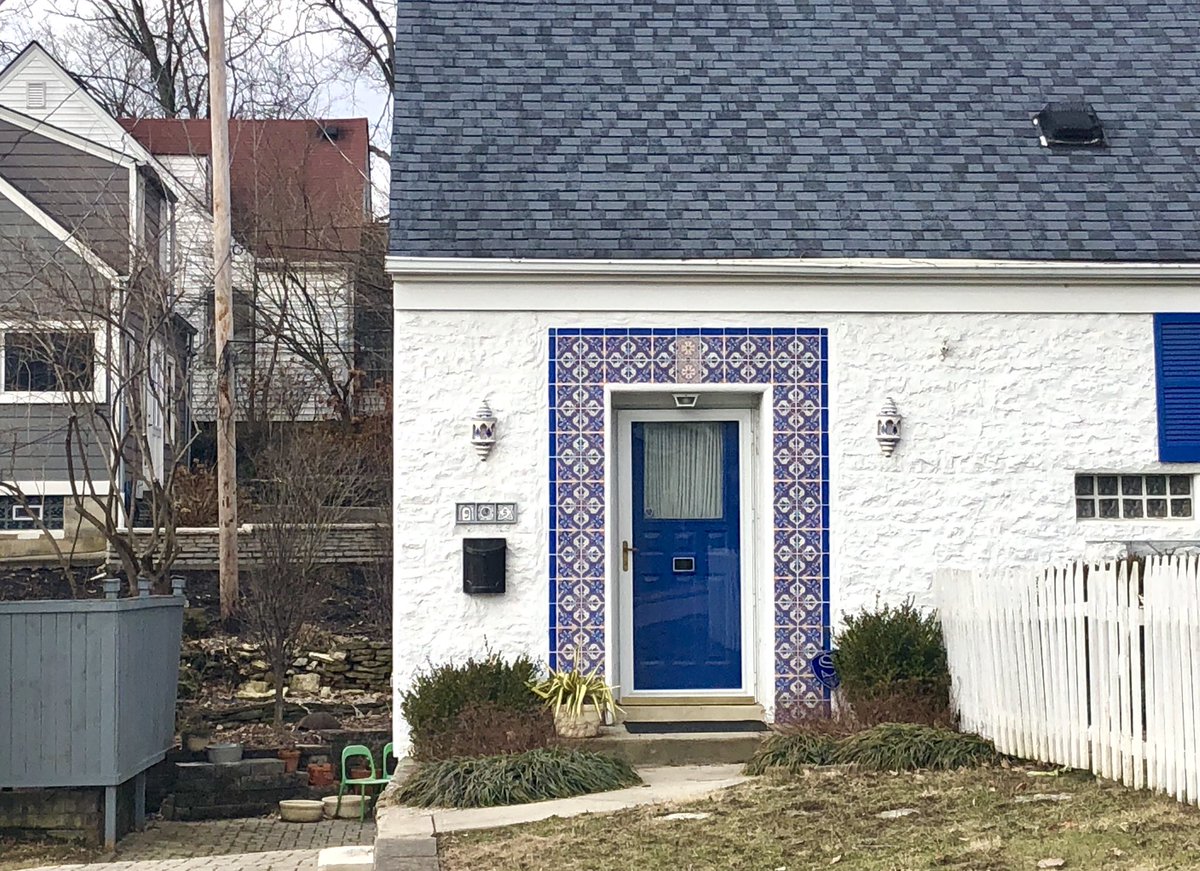 You can see the way their work evolved over the years from the two architects’ own houses: Tibbals built this cottage for his family in 1939 in Grandview Heights, inspired by the vernacular architecture of the Italian hill country.