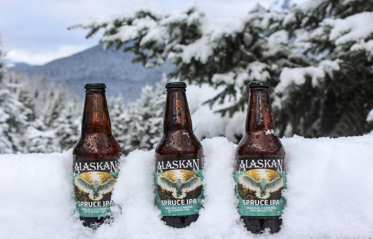 AlaskanBrewing's tweet photo. Time to spruce up your beer fridge for the weekend? We've got you covered... #alaskanbeer #spruceipa https://t.co/1AmbkxEykM