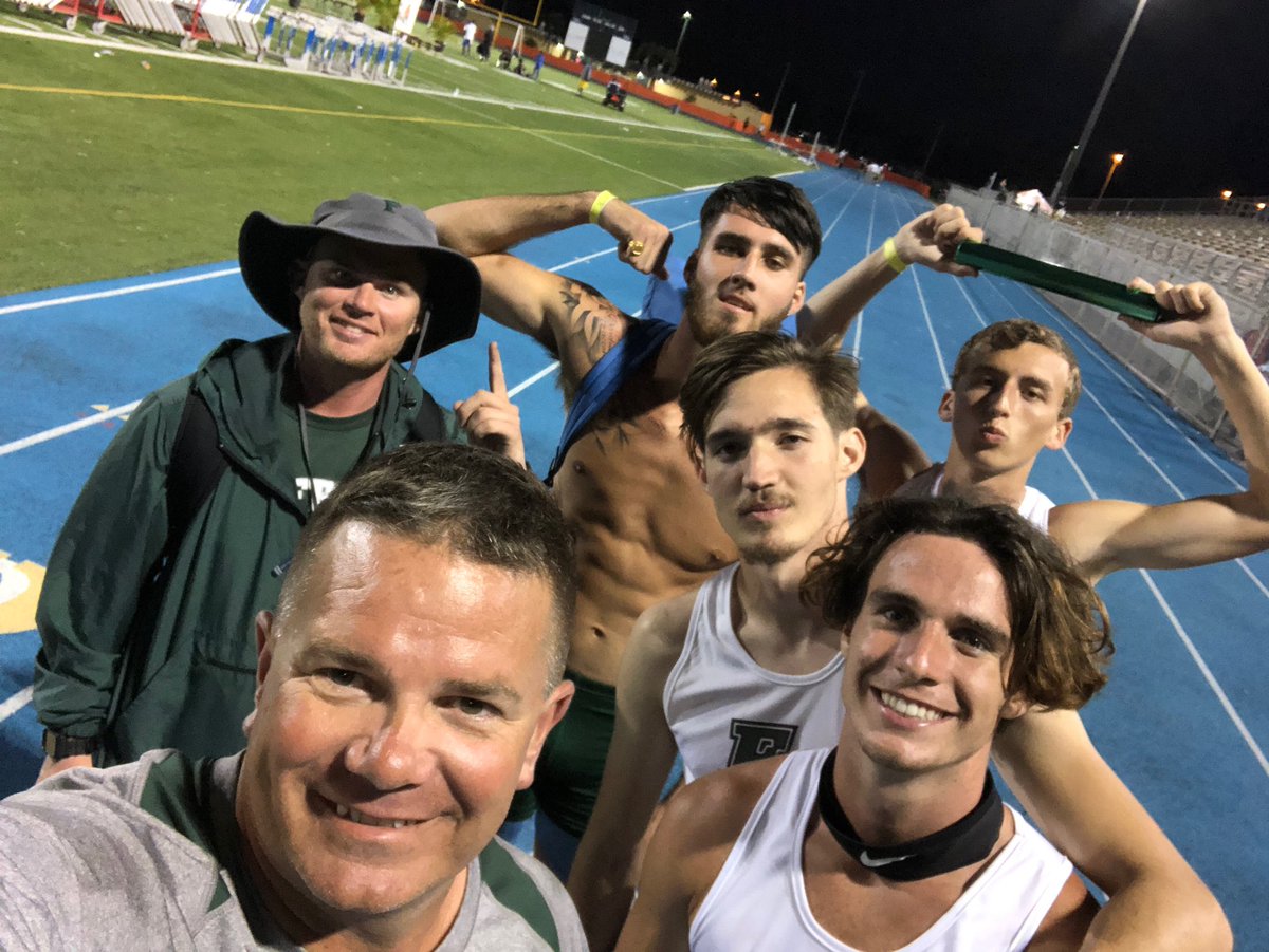FPCTrackXC's tweet photo. 4x4 rounds out the prelims, qualifying to finals with the 4th fastest time, 3:20.62 #FPCTRACK https://t.co/LOCB7nrI3f