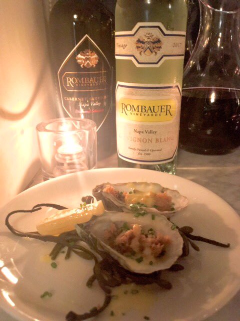 BEVJournalsCTRI's tweet photo. Views from #Narragansett with @Rombauer - #sea and #wine at @Coastguardhouse https://t.co/PgM2Ghv2o8