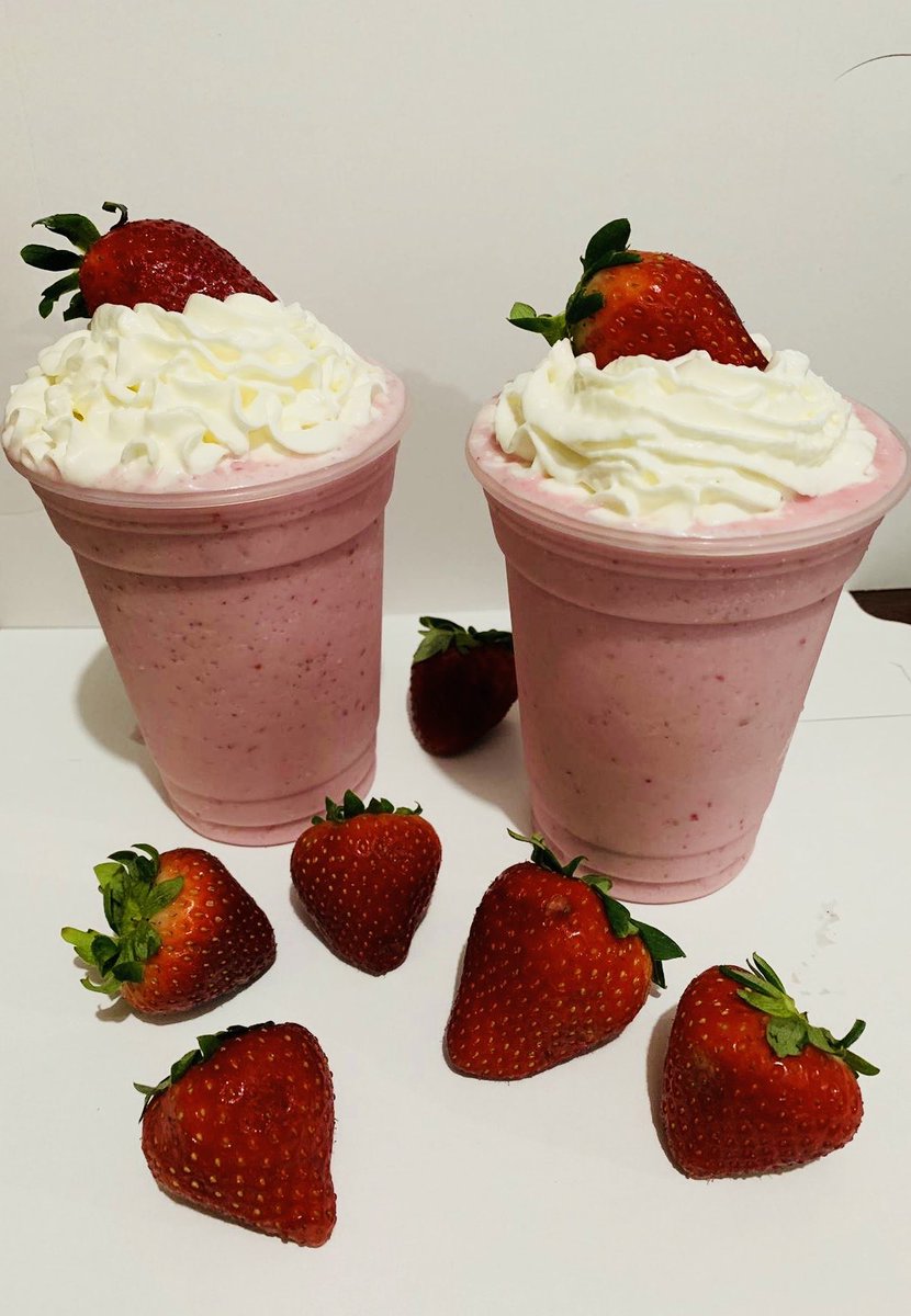 crazysburger's tweet photo. Refréscate con tu pareja y llévate 2 Frappes de Fresas por $6.00 🍓🍧

Ubicación 

📍C/Diego Vega #19 Bo.Amelia Guaynabo/Cataño 
A pasos de la carcel federal y terminal de lanchas de Cataño 

☎️Para más información 787-782-0941 https://t.co/dsmL6IY03C