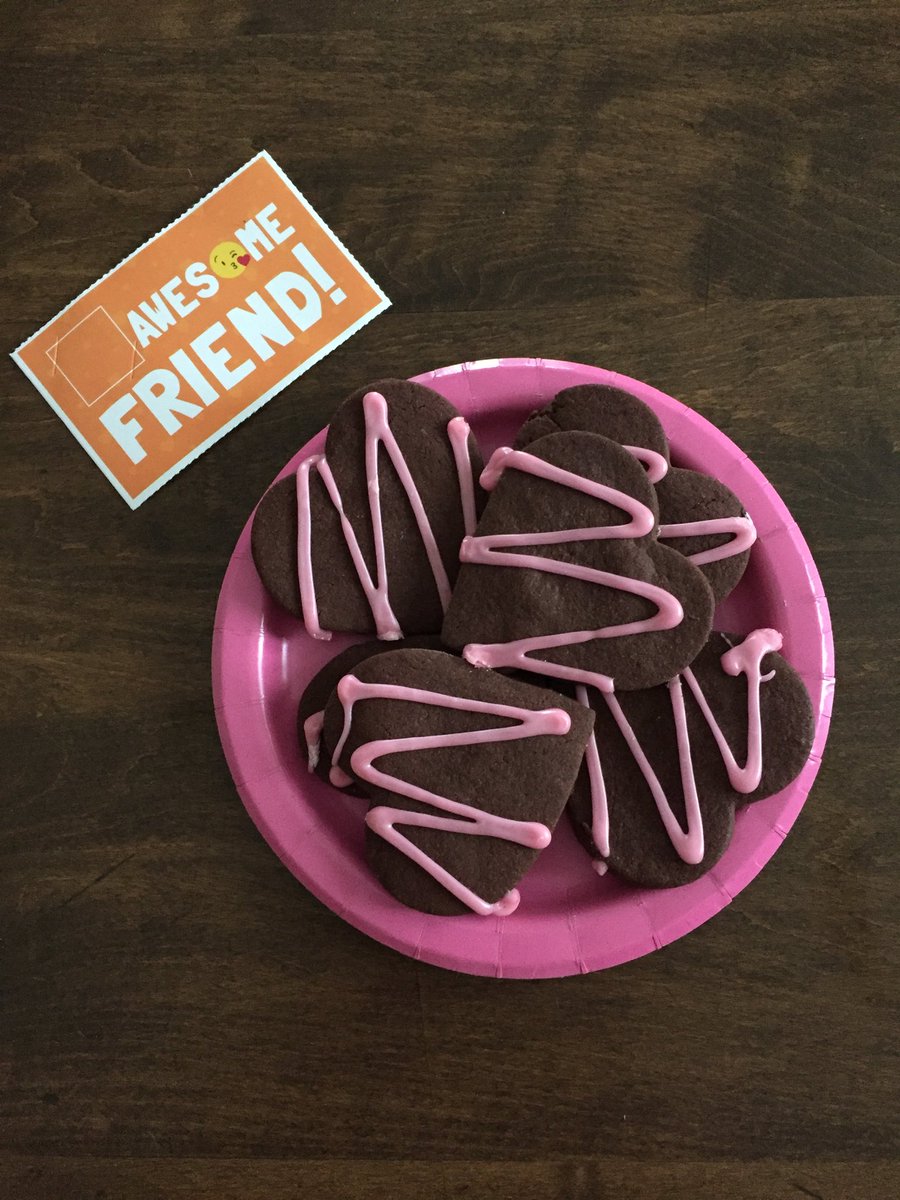 We live in a great neighbourhood ⁦<a href="/City_SC/">Swift Current</a>⁩ ! Thank you ⁦<a href="/M_a_Clements/">Mark Clements</a>⁩ #terrificneighbours #ValentinesDay  ⁦