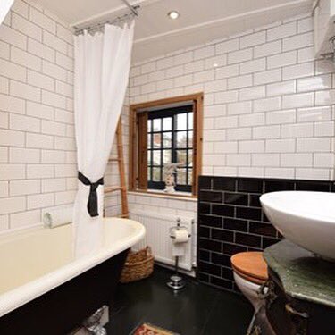 1820 Cottage Bakewell tweet media