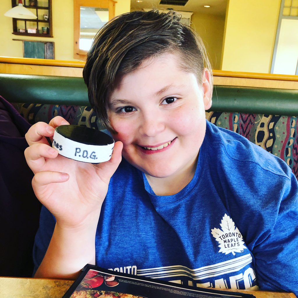 JealousHuman's tweet image. Any tips, tricks or secrets to getting up close with @MapleLeafs after the flames game in the 4th? I’ve got an 11 year old who would lose his marbles to meet his hero’s. #grantawish #bigkidbigdreams #candreamscometrue #austonmatthews #michmarner #naszemkadri