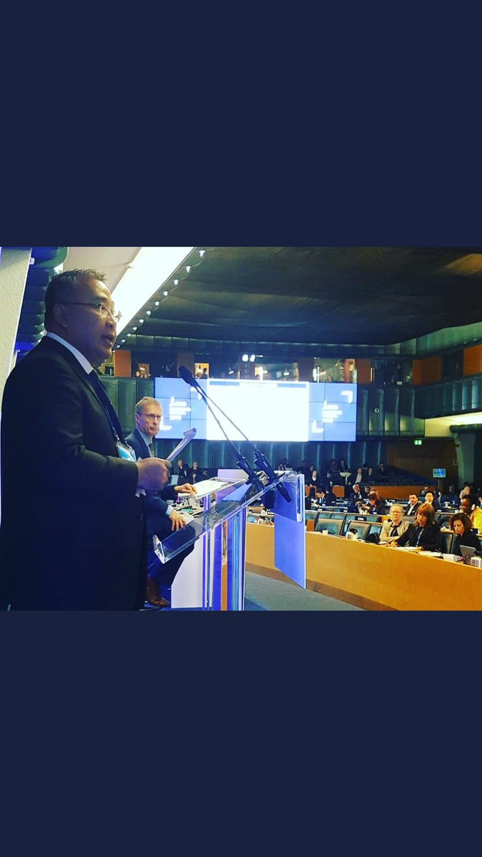 Andiendang24's tweet photo. Sukses untuk  pak mentri @EkoSandjojo di forum IFAD 42 di Itali berbagi pengalaman ttg pem. pedesaan
#IndonesianWay 
#IniDiplomasi 
#TPPIBengkulu
#TPPIRejangLebong
@jokowi 
@EkoSandjojo
@KemenDesa 
@Kemenlu 
@anwsanusi 
@taufikmadjid71 
@fachrilabalado 
 https://t.co/wXN2f2rMO1