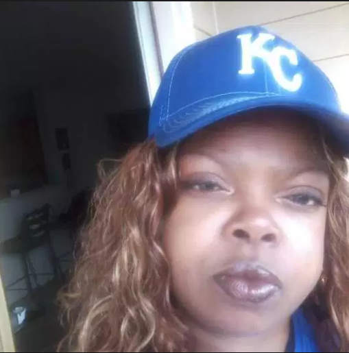 ILoveMyWife0007's tweet photo. Say a prayer for the family of #KishaMichael who was murdered by #Inglewood cops in California. She needs justice.
Say a prayer 4 the family of #MeShonCooper who was murdered by a white supremacist in #Shawnee #Kansas Protect our women. #SayHerName https://t.co/eVYpIO2phg