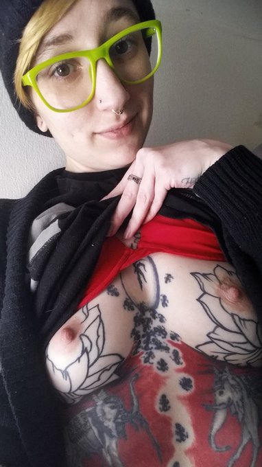 #tattooedtits #inkedwomen #manyvids @ManyVids #tattooedgirls #amateurporn #salvadordalitattoo #NSFW #redditgirl