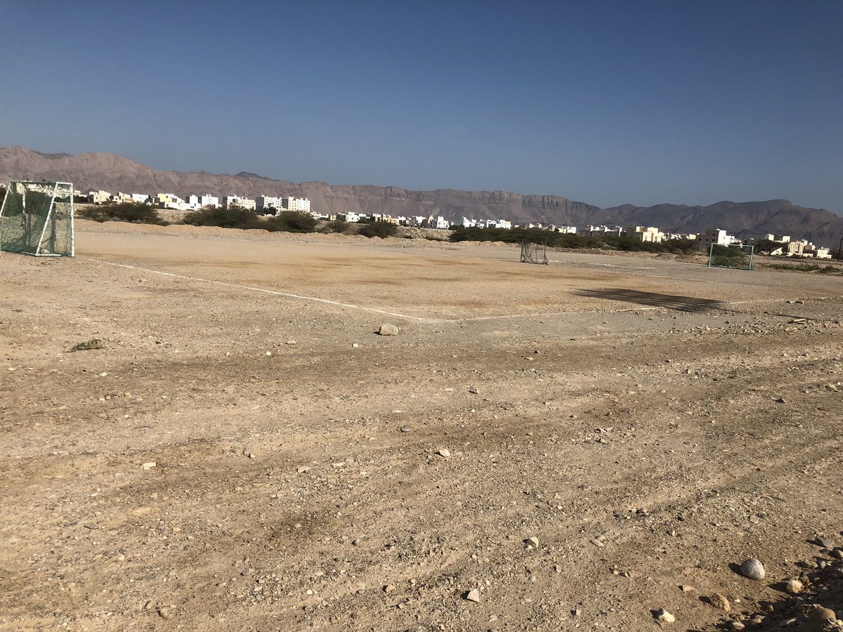 Zo kan het ook <a href="/konhcvv/">Koninklijke HC & VV</a> <a href="/HaagseVV/">HVV</a> Dat hoofdveld van ons is zo slecht nog niet 😉