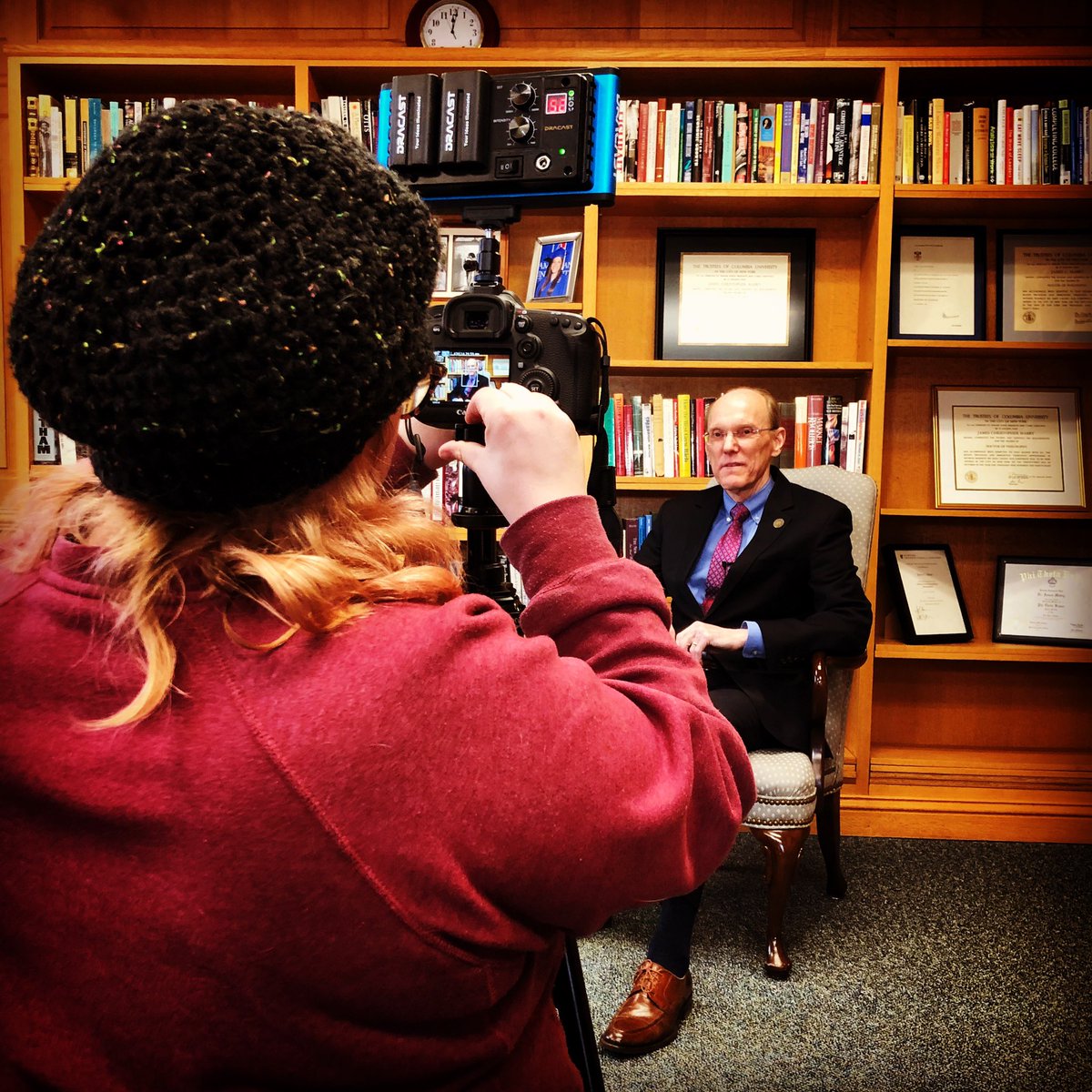 MCCcomartdesign's tweet photo. COM major @itsrachaelrose filming @middlesex_cc’s @PrezMabry for her #com121mcc Digital Video Production class. #mccpath #mcccom #HigherEd #handsonlearning https://t.co/fheXH8FGe2