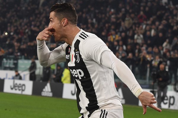 juve_kj's tweet photo. #RonaldoMask / #Juventus vs Frosinone at Allianz Stadium on February 15 https://t.co/AyWOyYxLOy
