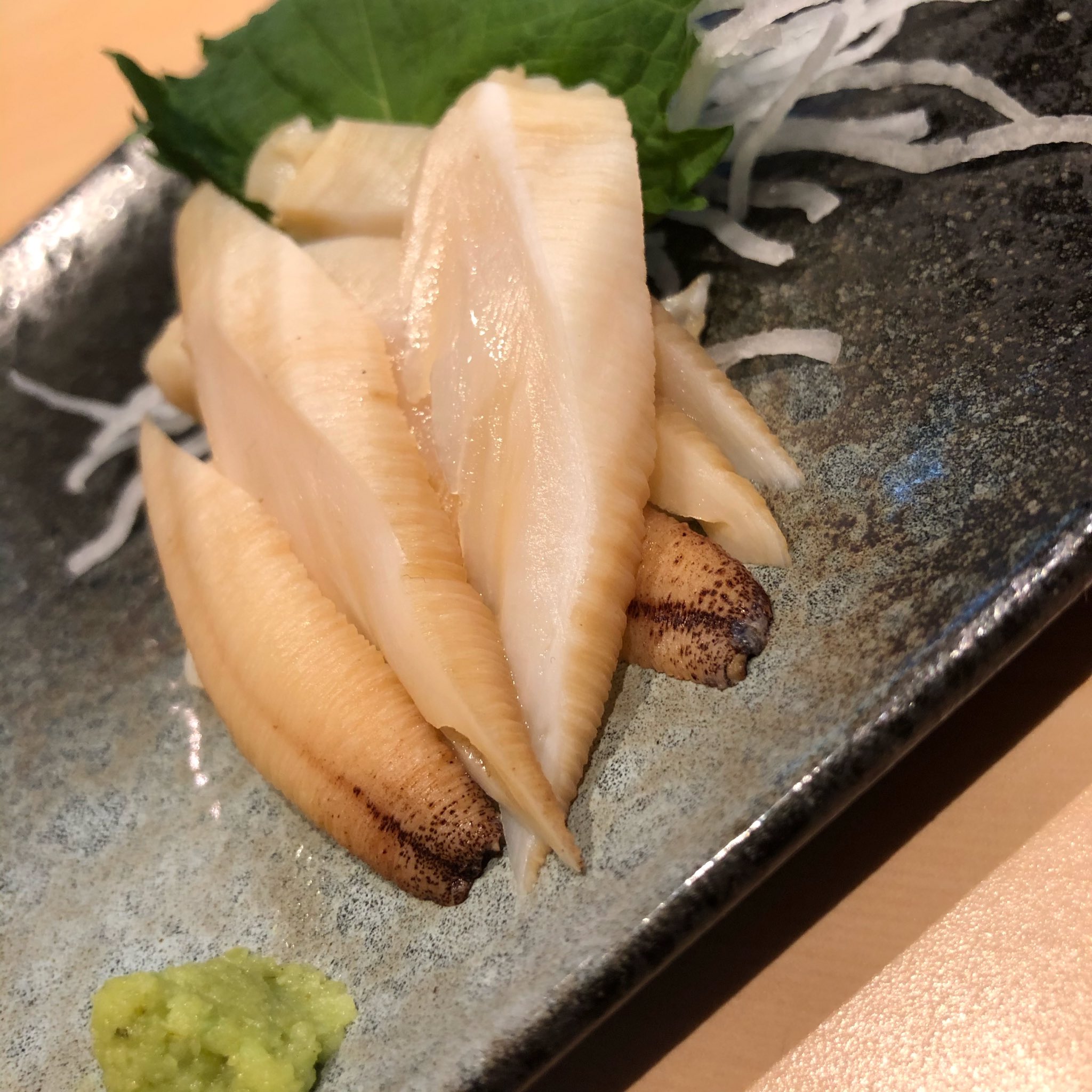 海鮮串揚げまかまか 栄住吉店 本日のオススメ日間賀島産 白ミル貝のお刺身 です これからが旬の白ミル貝 身はコリコリしていて美味しいですよ ぜひお召し上がり下さい 日間賀島 白ミル貝 刺身 海鮮 栄 居酒屋 名古屋 グルメ T Co