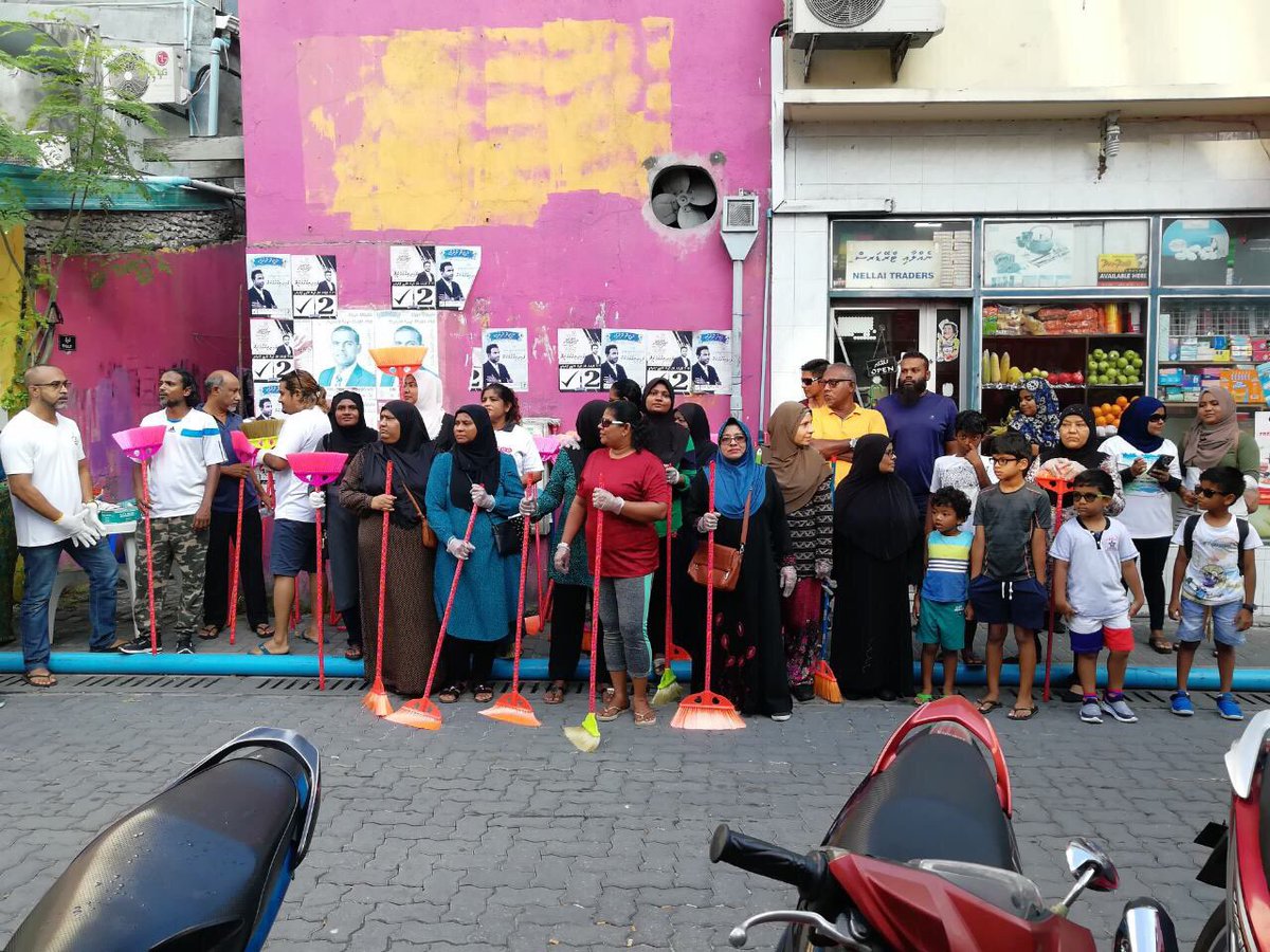 azra_moosa's tweet photo. #SaafuReethiMaafannuMadhu mi shiaaruge dhashun miadhu kuriah gendhevunu harakaathugai baiverivi hurihaa beyfulhun nah varah bodah shukuriyya. https://t.co/E0L0mnRDU5