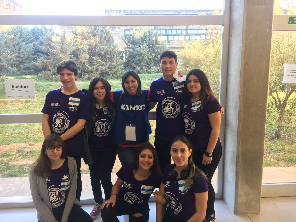 colsantpere's tweet photo. Tot apunt i amb moltes ganes i il•lusió per començar la nostra segona @FLLBalears a la @UIBuniversitat @PortUIB 👩🏼‍🚀💪🏻!! #morethanrobiots #FLLBALEARS #somUIB https://t.co/J3PFiiOU50