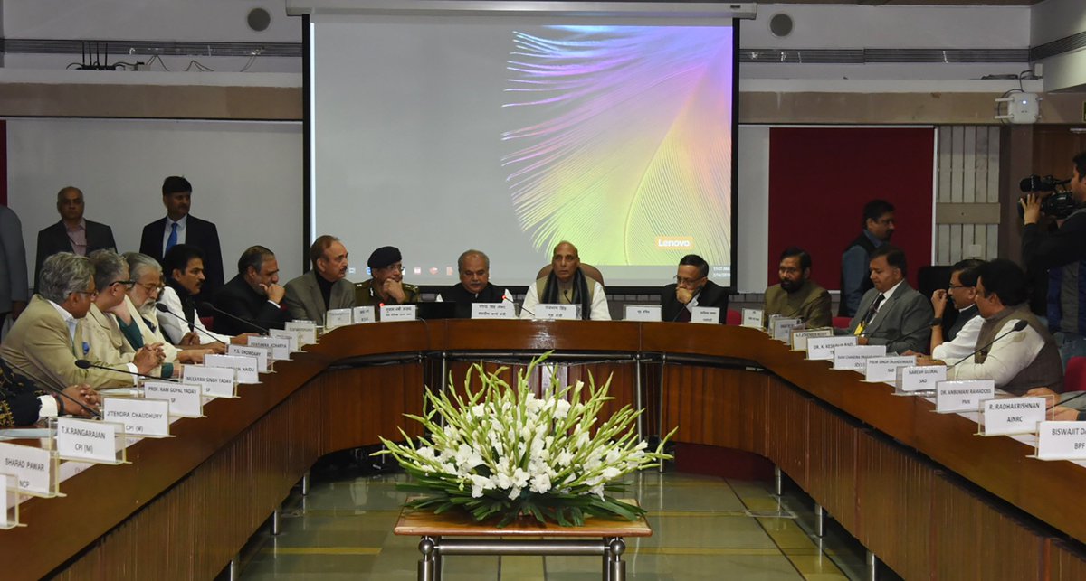 'We stand united in solidarity with our security forces': All-party meeting passes resolution to condemn #PulwamaAttack
http://dnai.in/fWKW