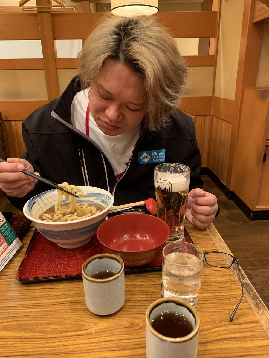 m3m0r7's tweet image. ビール飲んでる #laraveljpcon