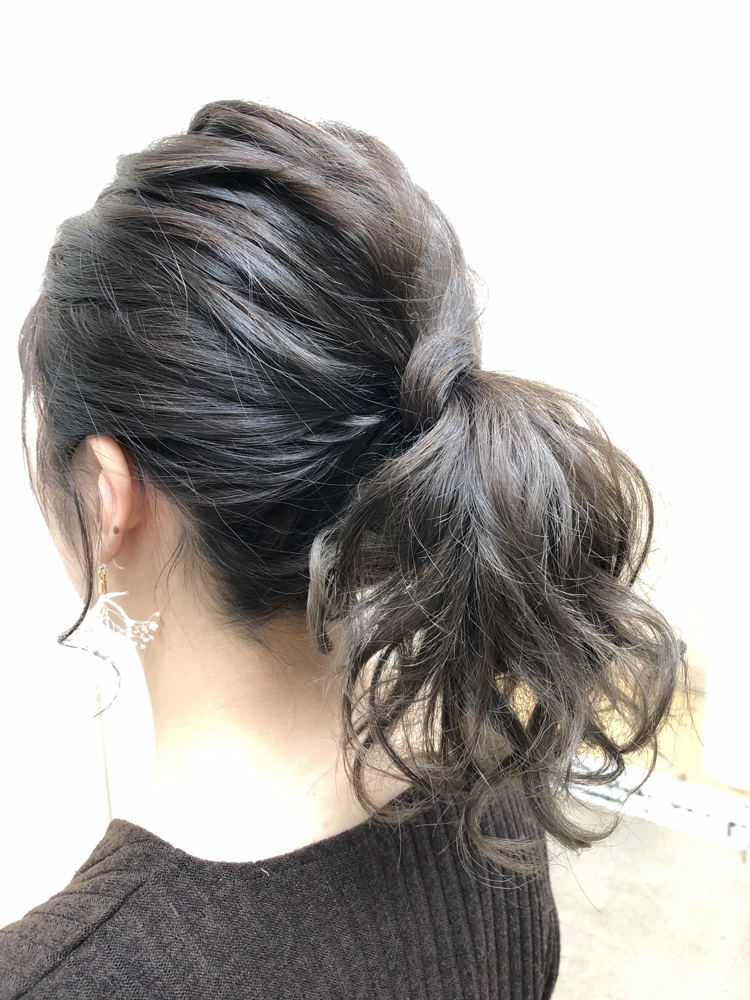 アッシュドゥ 舞鶴店 なんてことないポニーテールもグラデーションカラーやと可愛い 美容室 美容師 ヘアーサロン 舞鶴 舞鶴美容室 京都 ヘアアレンジ ミディアムヘアー グラデーション グラデーションカラー 巻き髪 ショートヘア 美容垢さん