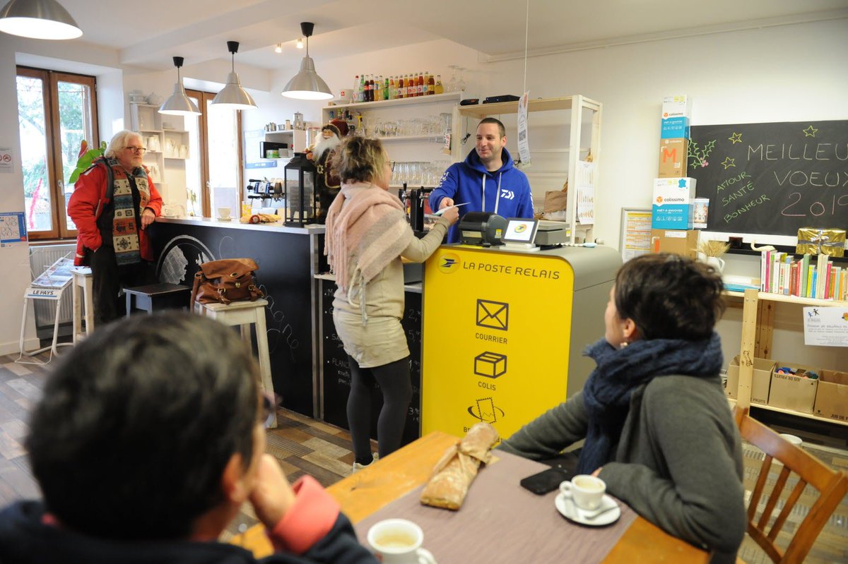 Leprogresloire's tweet image. Multiservice : l'atout commerce des petites communes de la Loire #Loire #commerce #longformat