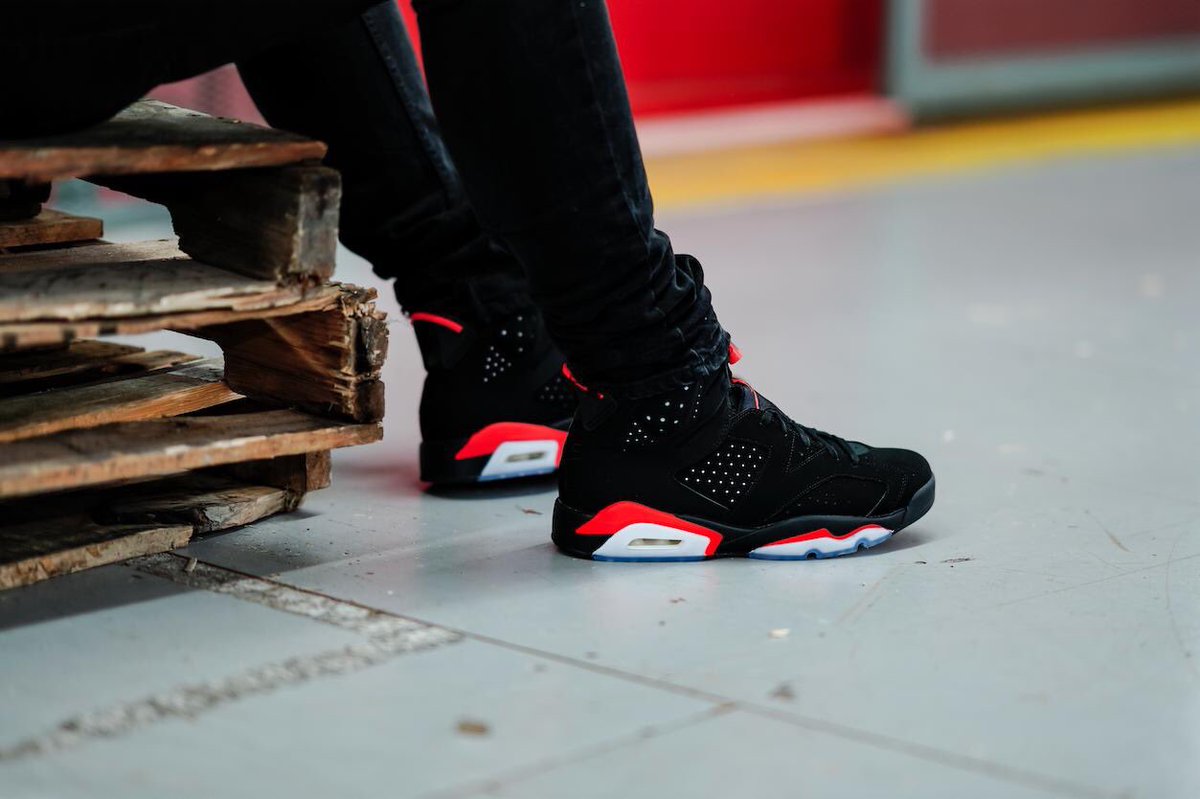 retro 6 infrared foot locker