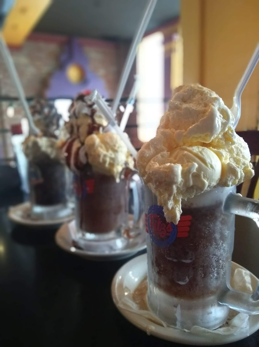 RenStLouisHotel's tweet photo. What's your favorite @FitzsRootBeer float? Today we had Root Beer, Ghostbuster, &amp; Mocha! #circa1947 #originalrecipe #stlouissoda #sodaNOTpop https://t.co/L6QhsNXAwf