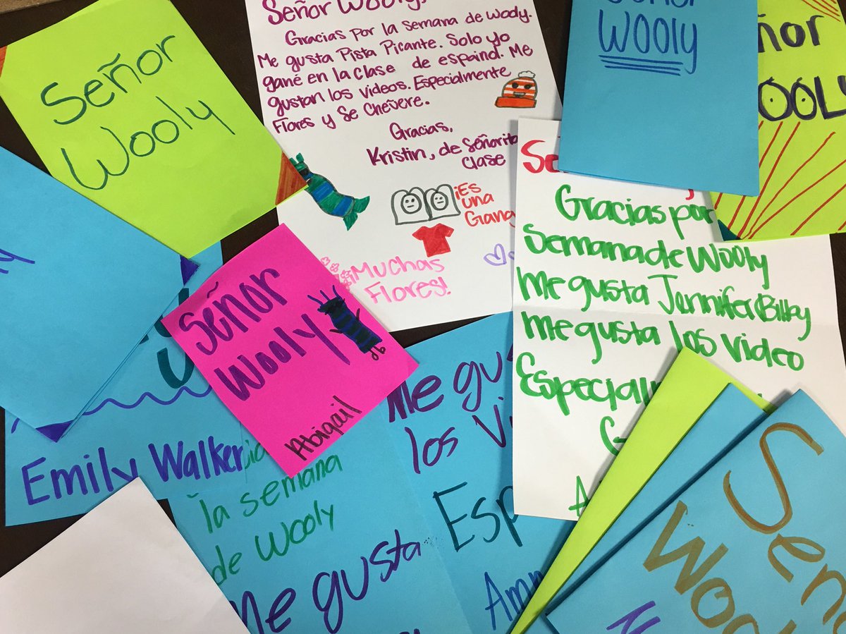 TuronekMichelle's tweet photo. My students are in love ❤️@senorwooly #warhorse #WoolyWeek19 https://t.co/txH9dSoXBG