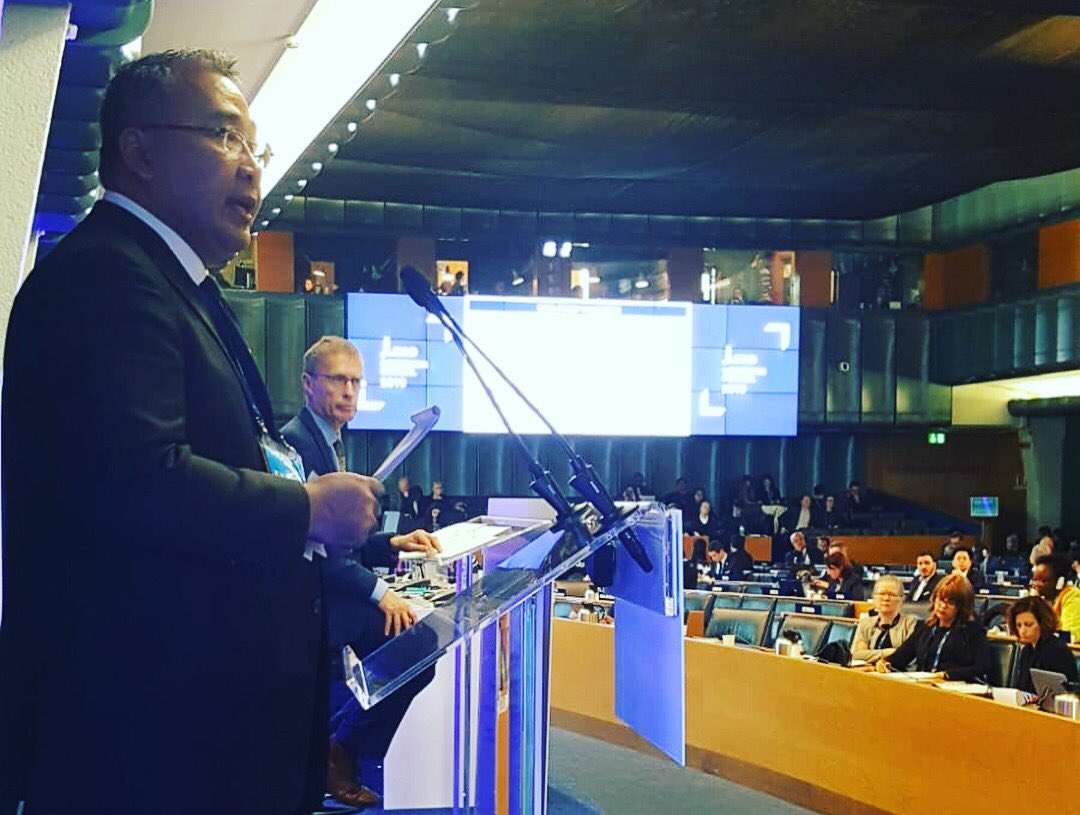 IkhfaRafii2's tweet photo. Mentri Desa PDTT menghadiri forum IFAD Governing Council 2019
#IndonesianWay 
#IniDiplomasi 
#TPPIRiau
#TPPISiak
@jokowi 
@EkoSandjojo 
@KemenDesa 
@Kemenlu-RI
@anwsanusi 
@taufikmadjid71 
@fachrilabalado https://t.co/OTxyU27KPx