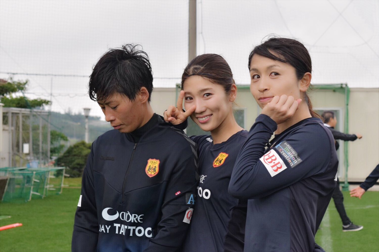 仲田 歩夢 Nakada Ayu 沖縄 こんな感じです トレーニングがハードなあまり 練習後のテンションがおかしくなりがち 笑 今日は午後からサッカー教室 たのしみ T Co Ou02g4esyx Twitter