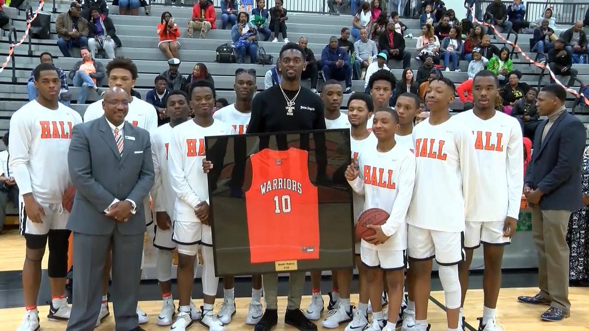 Portis' Jersey Retired At Hall High School dlvr.it/Qz18bl #wps #ARNews https://t.co/tYnRoBbp3b