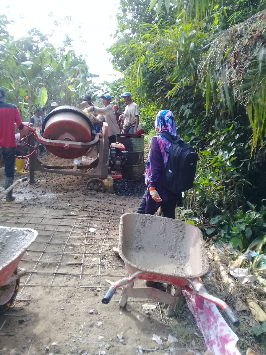 yanu_lia's tweet photo. RT @Hariyat70238172: RT @Hariyat70238172: #IndonesianWay
#IniDiplomasi

Bekerja dan berusaha menghubungkan satu daerah ke daerah lain melalui dana desa

@Jokowi
@EkoSandjojo
@KemenDesa
@Kemlu_RI
@anwsanusi
@taufikmadjid71
@fachrilabalado https://t.co/gdIbrMTq3d