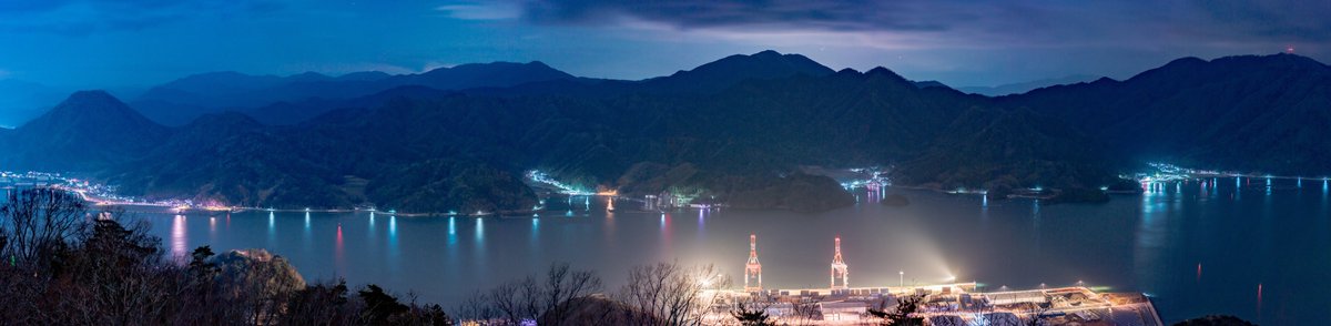 Ffc 舞鶴の夜景パノラマ 北吸桟橋付近と 五老岳あたりから撮影 舞鶴 五老ヶ岳 護衛艦 夜景 写真好きな人と繋がりたい パノラマ Ffc 舞鶴の夜景パノラマ 北吸桟橋付近と 五老岳あたりから撮影 舞鶴 五老ヶ岳 護衛艦 夜景 写真好きな人と繋がりたい パノラマ