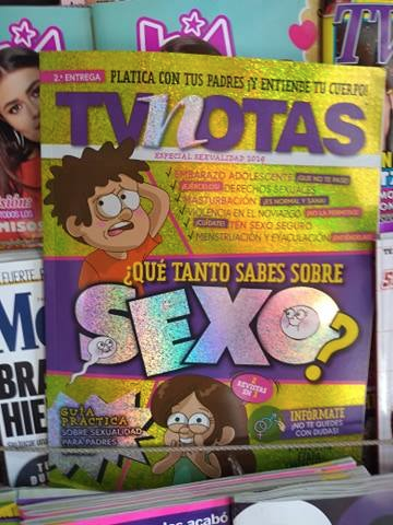 JavierR19517126's tweet photo. Estaba un día Jav Toons en una kiosko re revistas en Toluca Cuando... https://t.co/qLqRYJWLhr