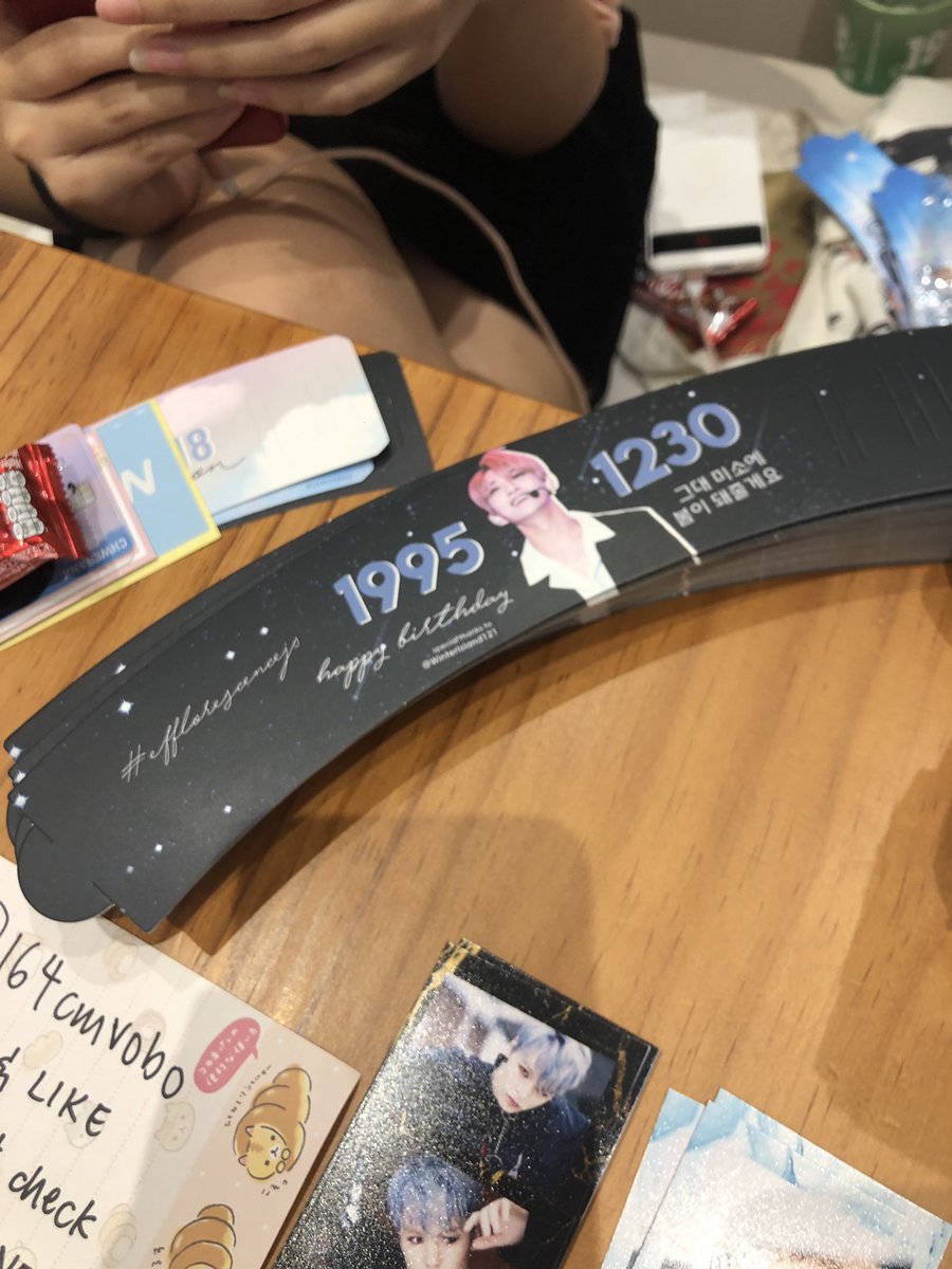 EFFLORESCENCEJS's tweet photo. we have passed our cupsleeves to @IRIDESCENCEHVC admins ! please take the cupsleeves from them !! https://t.co/Fz63AR6AY2