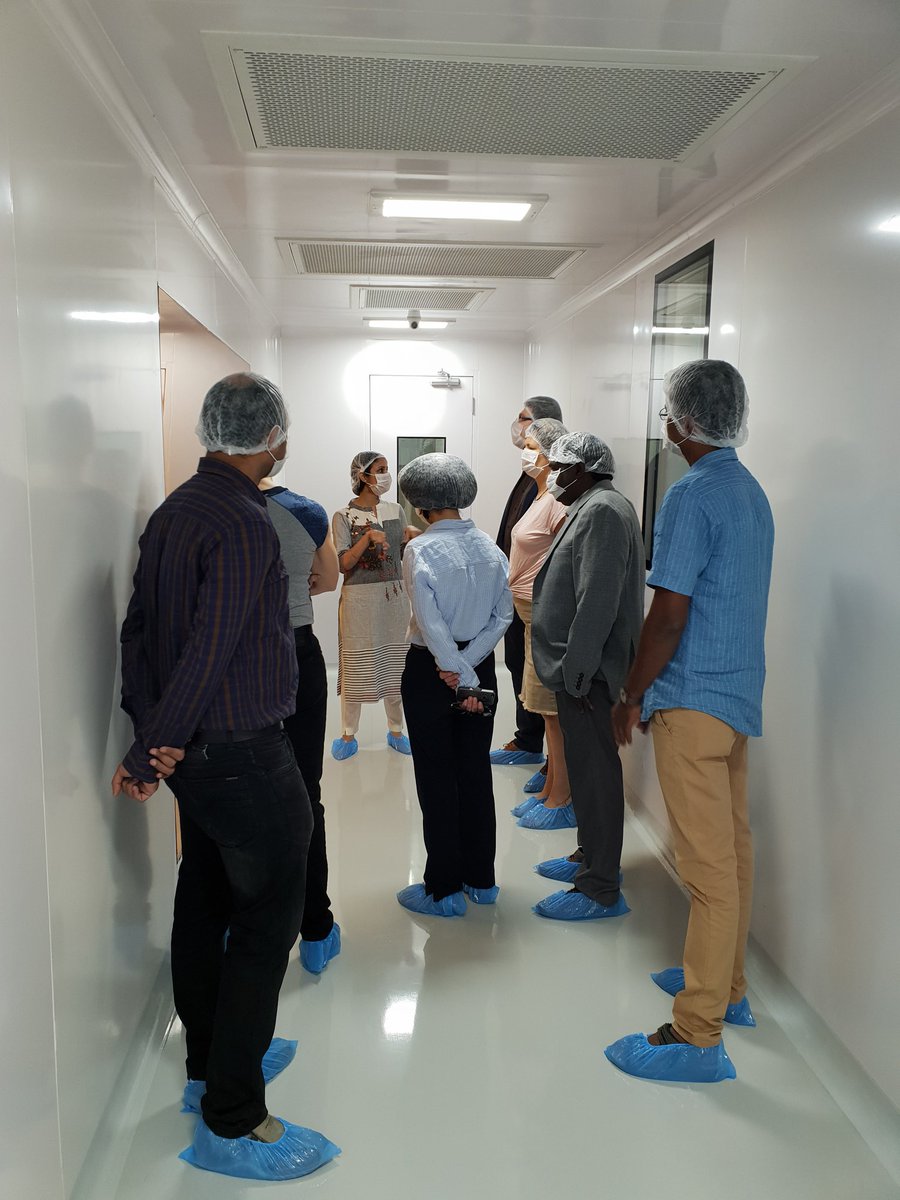 CaroIineG's tweet photo. The @Lotus_IndiaEU team is honoured to visit the brand new sensor making facility of @iitbombay #indiaeucooperation #nanotech #watertreatment https://t.co/IBJMvtGUK6